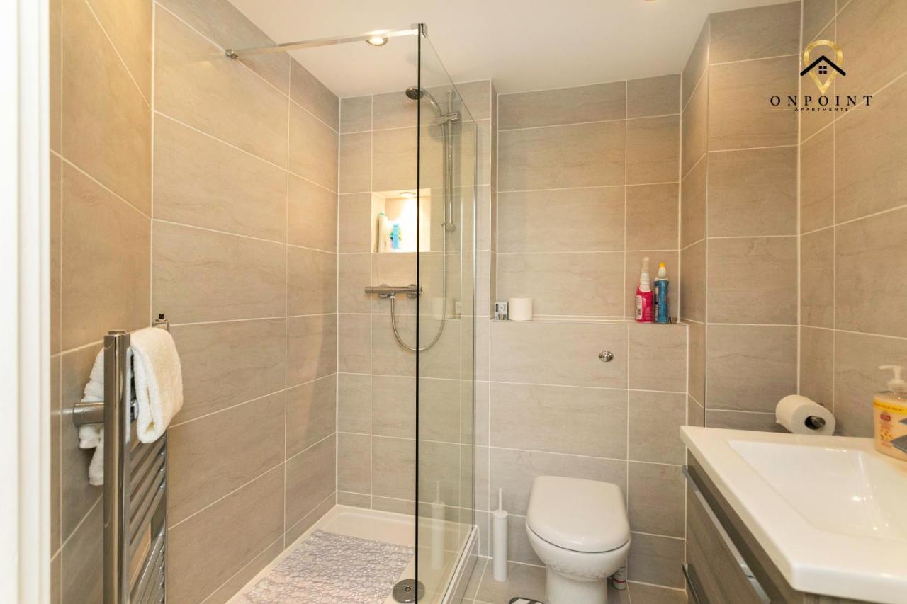 ✰Onpoint -Large 2 Bedroom Apt With Parking!✰ Nottingham Exteriör bild