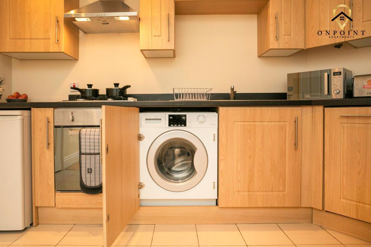 ✰Onpoint -Large 2 Bedroom Apt With Parking!✰ Nottingham Exteriör bild