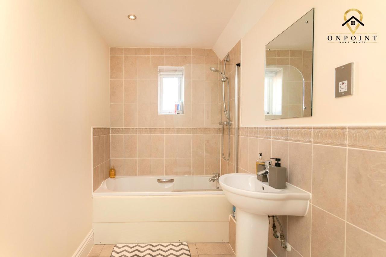 ✰Onpoint -Large 2 Bedroom Apt With Parking!✰ Nottingham Exteriör bild